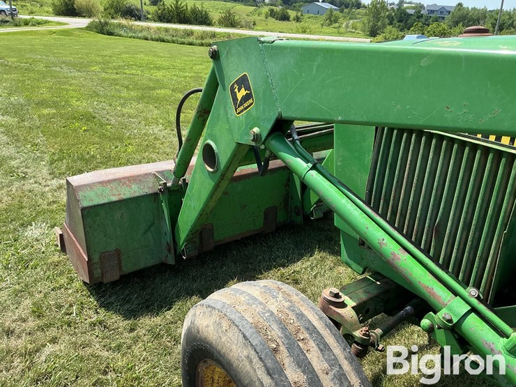1981-john-deere-2440-image-13