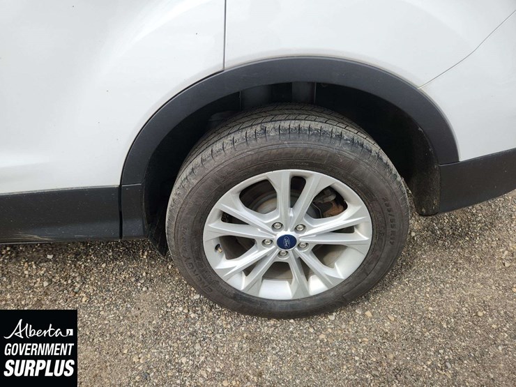 2019-ford-escape-se-image-23