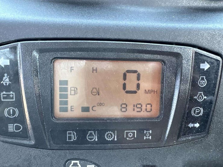 2024-kubota-rtv-x1100c-image-18