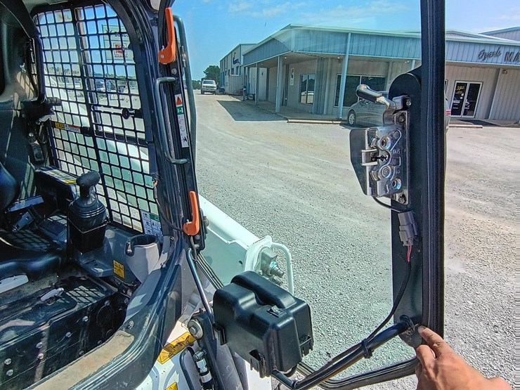 2024-bobcat-t650-image-28