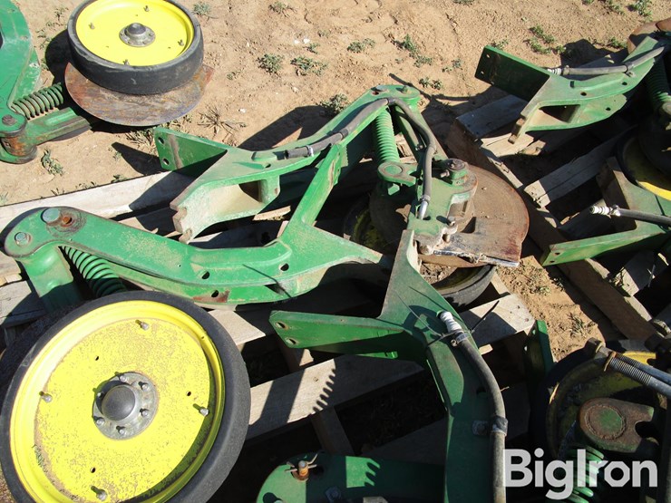 john-deere-14-image-12