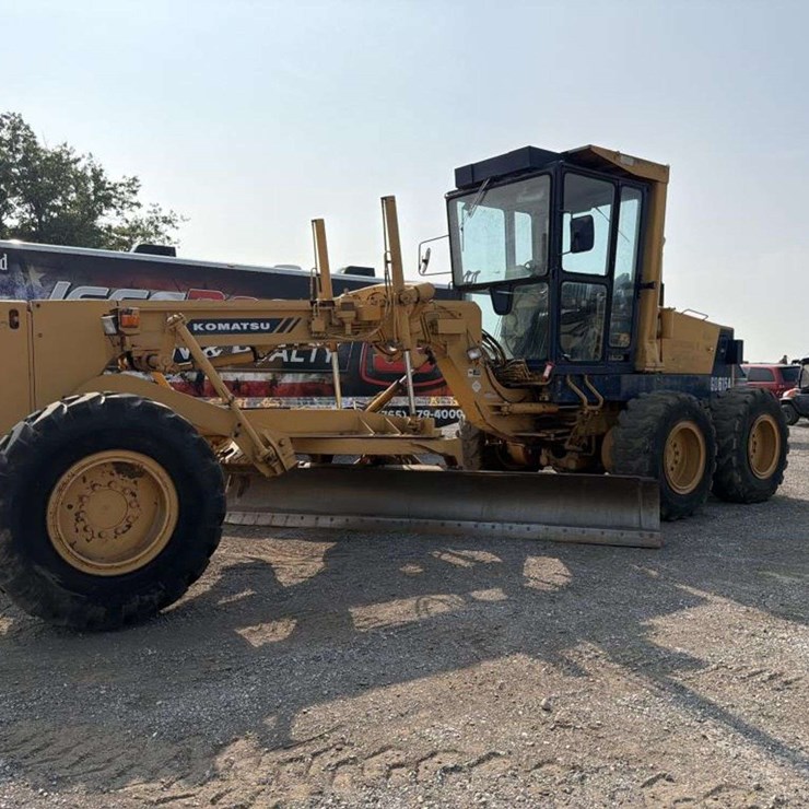 Komatsu Grader GD615A
