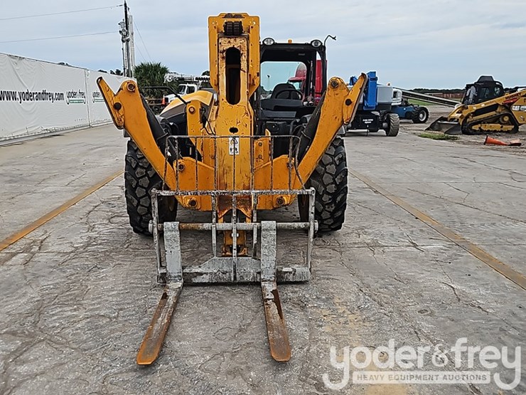 2016-jcb-512-56-image-15