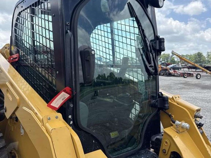 caterpillar-236d-image-18