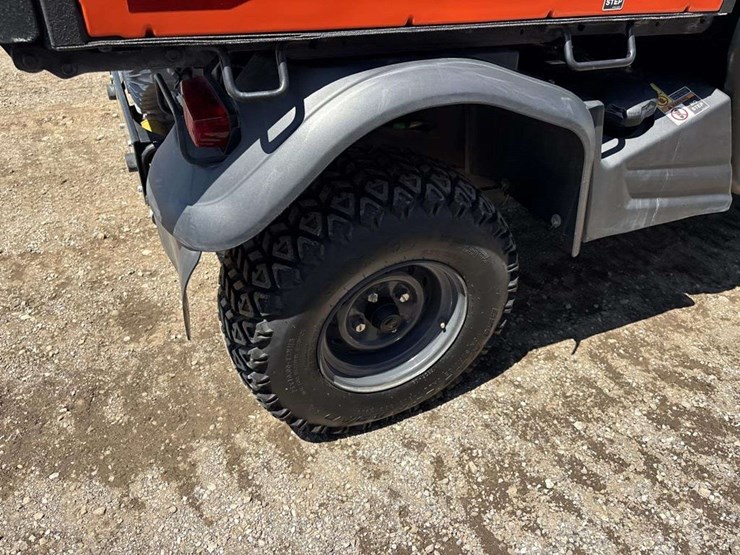 2024-kubota-rtv-x1100c-image-10