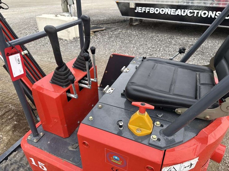 yc-15-mini-excavator-image-12