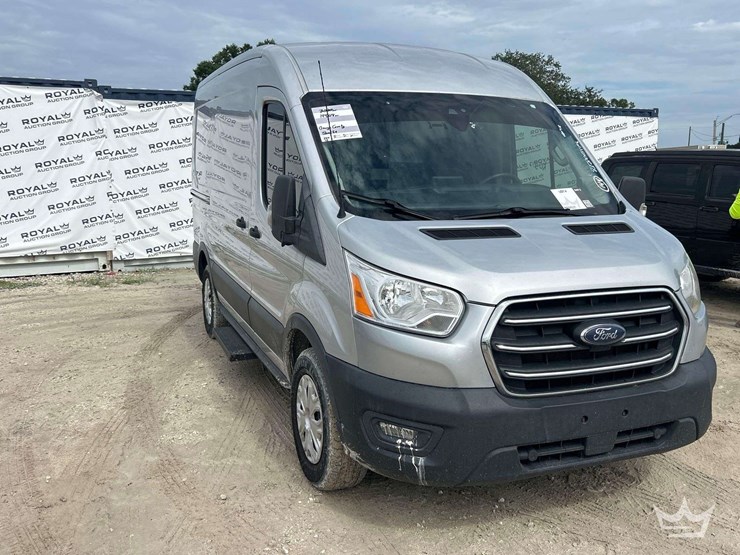 2020-ford-transit-image-2