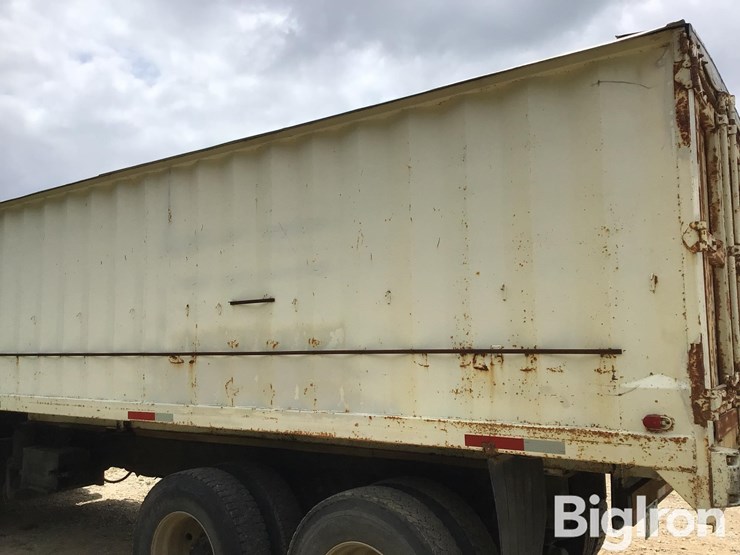 1988-peterbilt-377-image-20