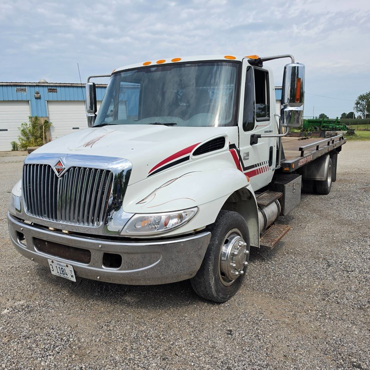 2002 INTERNATIONAL DURASTAR 4300