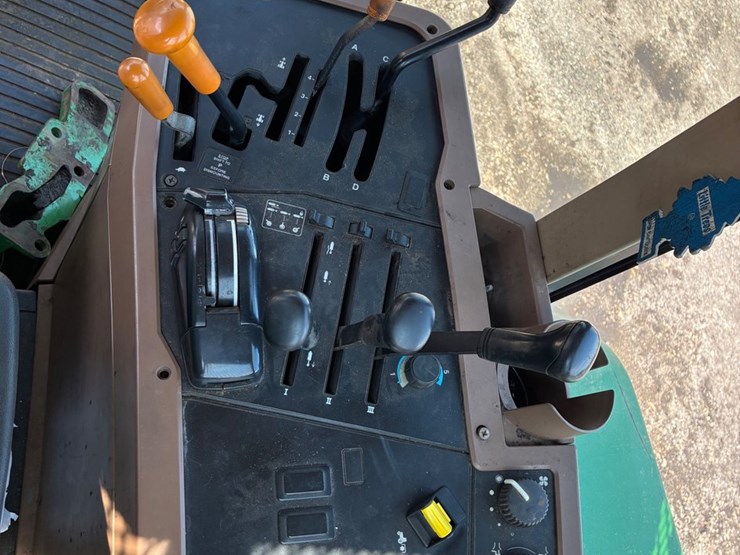john-deere-7210-image-9