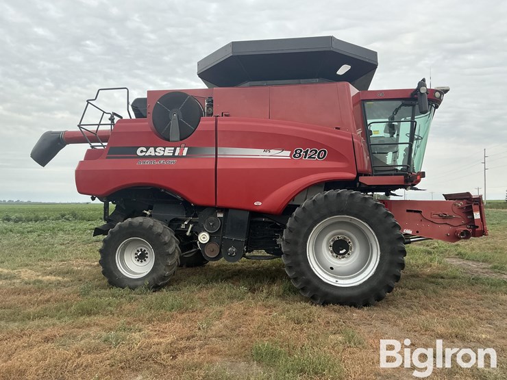 2011-case-ih-8120-image-4