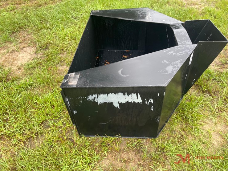 concrete-bucket-skid-steer-attachment-image-2