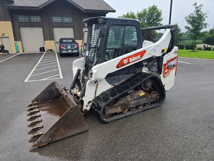 2021-bobcat-t64-image-3
