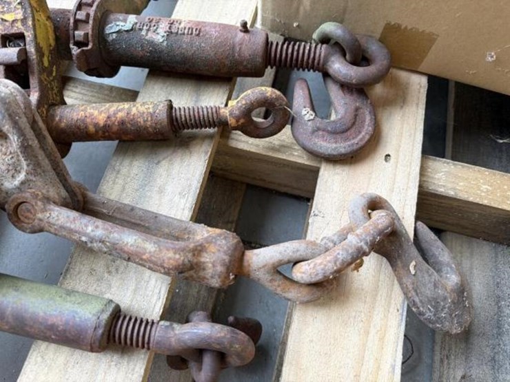 chain-binders-image-3