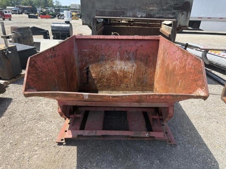 forklift-dumpster-image-1