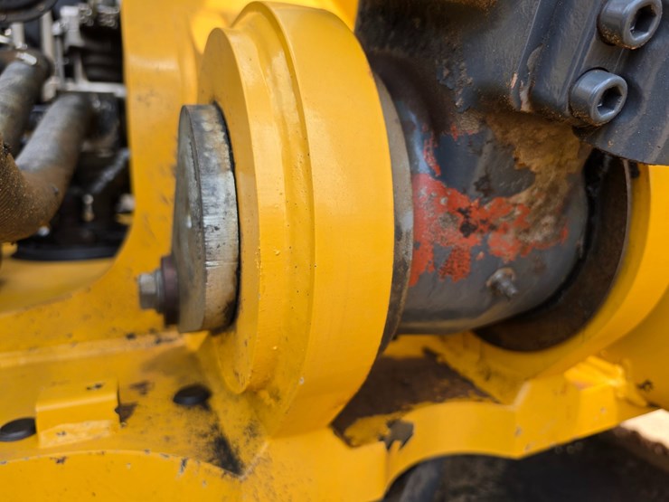 2018-deere-470g-lc-image-94