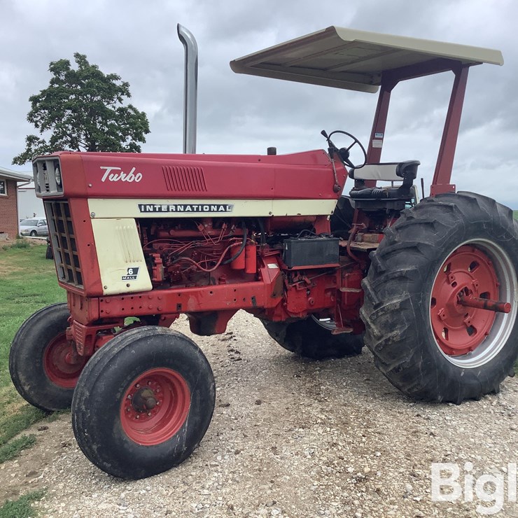 1972 INTERNATIONAL 1066