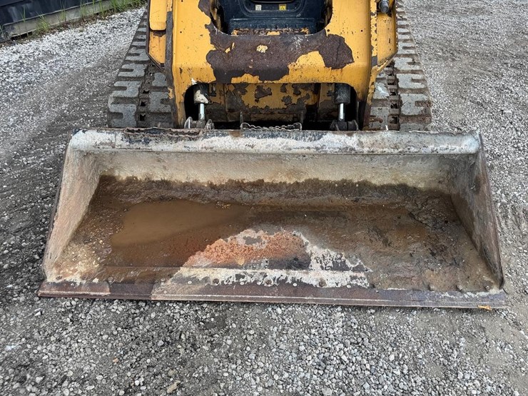 2022-caterpillar-289d3-image-10