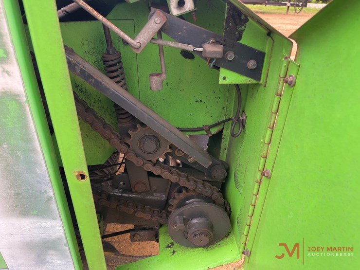 deutz-allis-round-baler-image-15