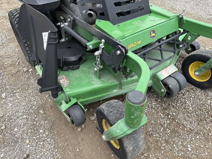 john-deere-m-image-13