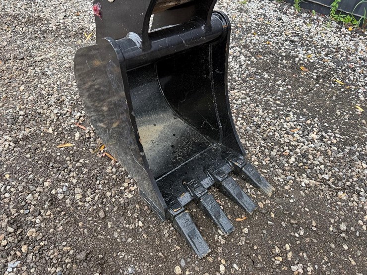 2020-kubota-kx040-4-image-8