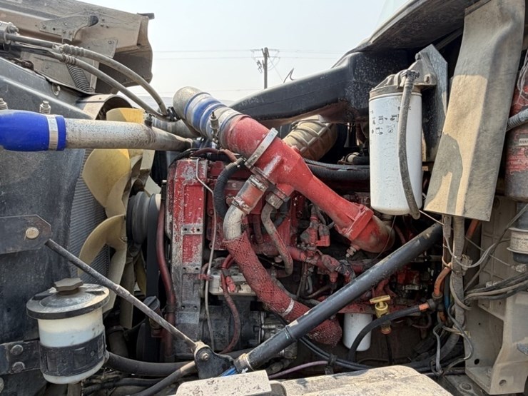 2004-international-5500i-t/a-truck-tractor-image-47
