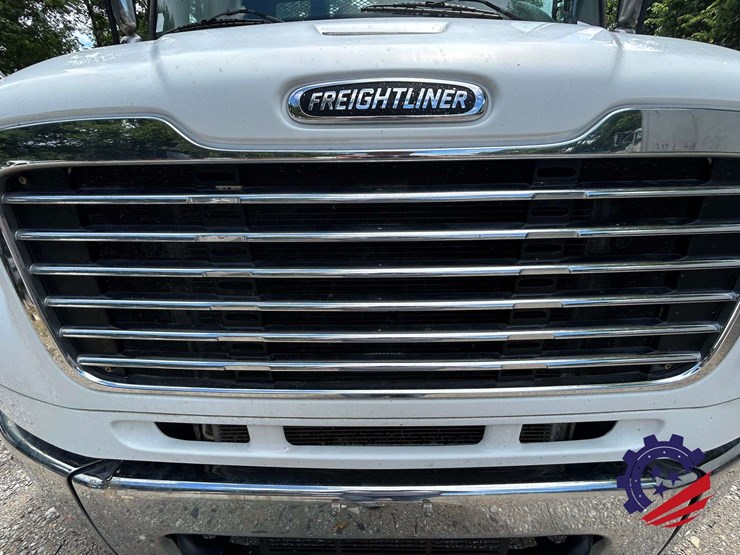 2015-freightliner-m2-t/a-flatbed-truck-image-12