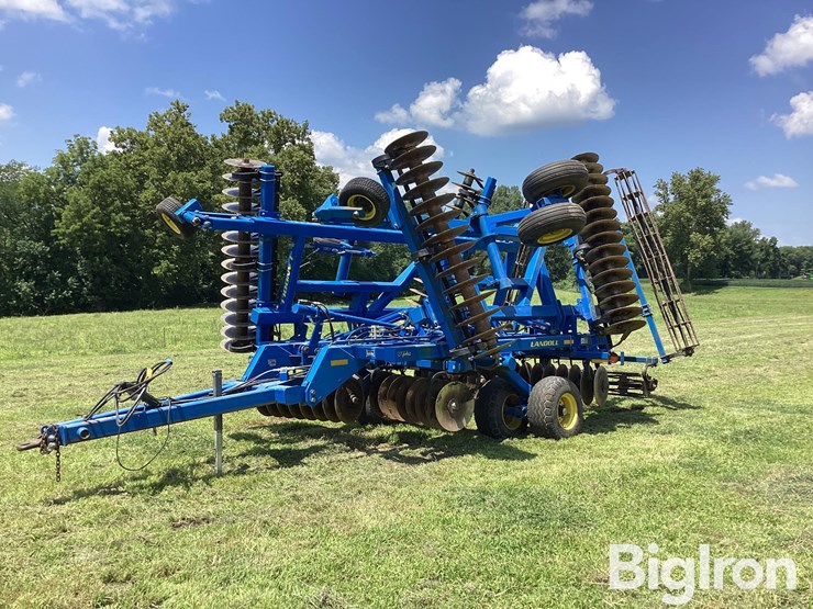 2015-landoll-7431-26-image-1