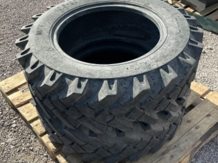 (2)-equipment-tires-image-2
