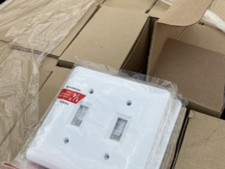 pallet-of-2-gange-toggle-switch-plates-image-3
