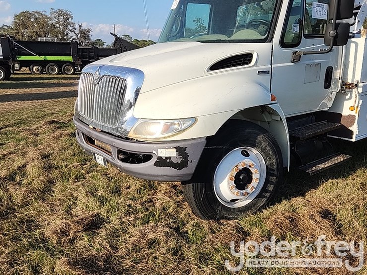 2008-international-durastar-4300-image-5