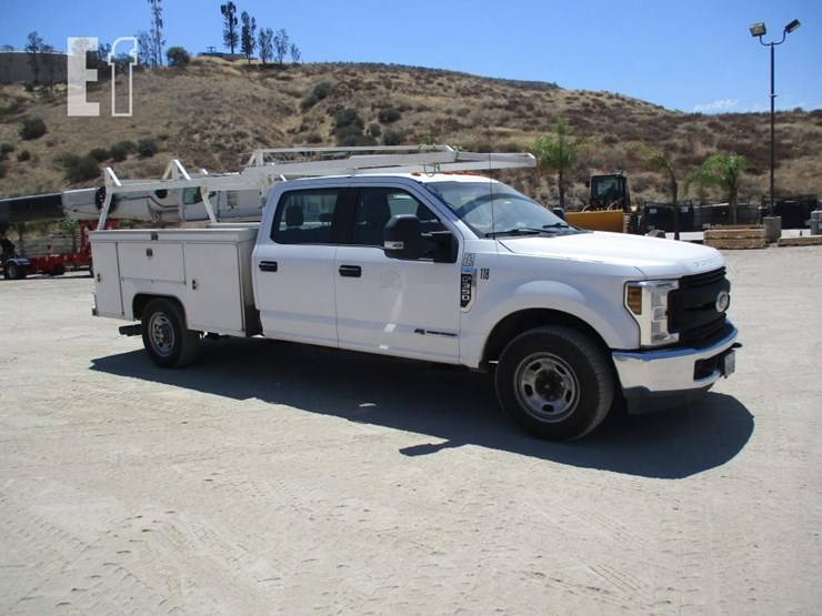 2018-ford-f350-image-2