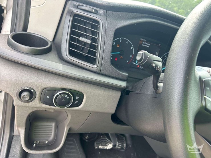 2020-ford-transit-image-23