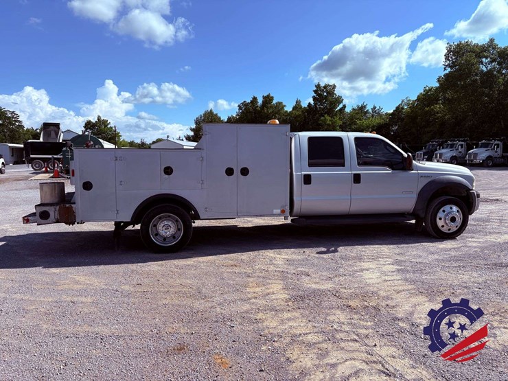 2006-ford-f550-xlt-sd-image-4