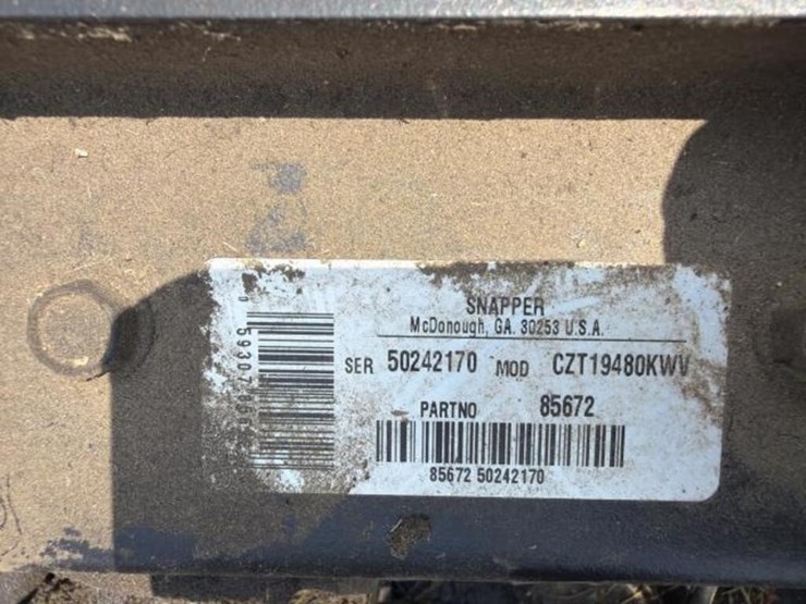 snapper-pro-zero-turn-mower-(non-running)-image-11