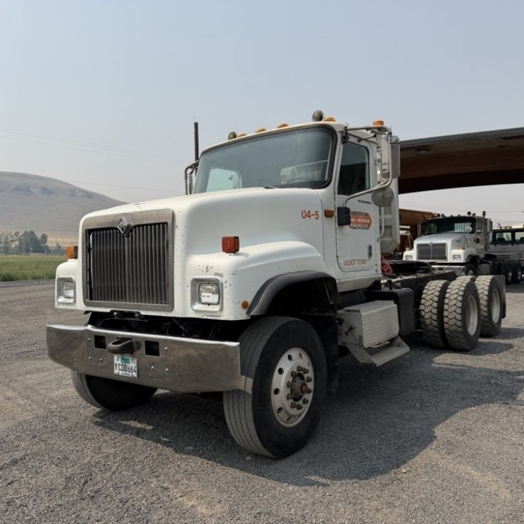 2004 International 5500i T/A Truck Tractor