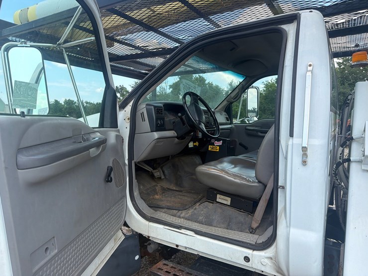 2001-ford-f750-image-4