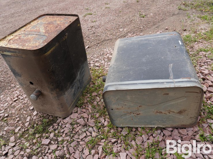 white-4-150-fuel-tanks-image-2