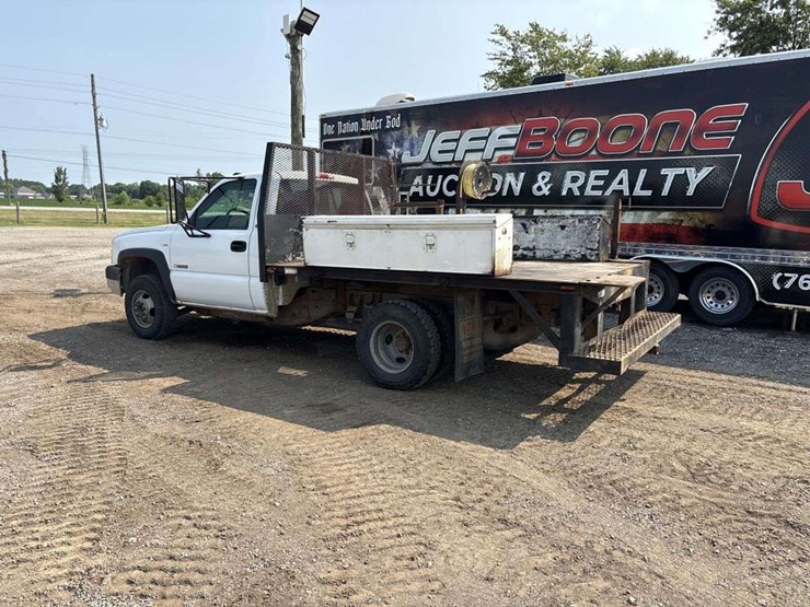 2003-chevrolet-c3500-image-3