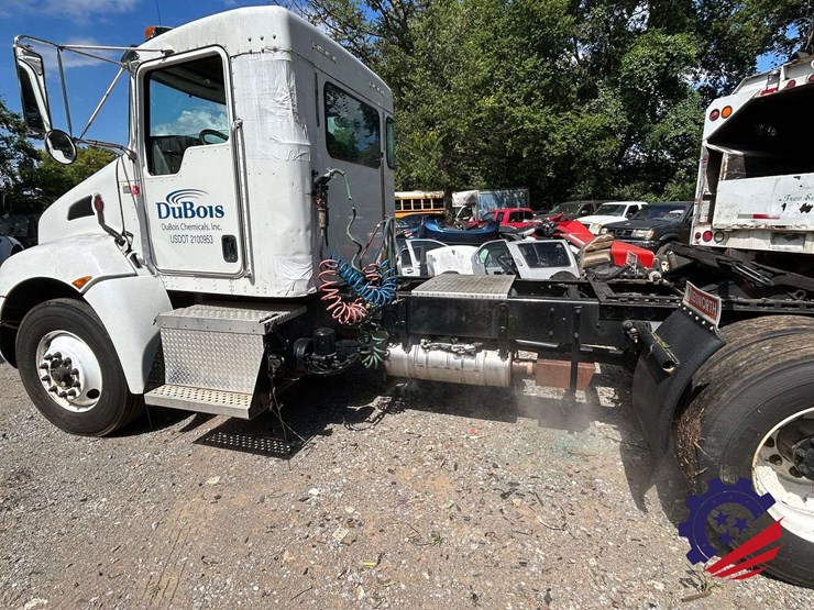 2015-kw-t370-s/a-truck-tractor-image-2