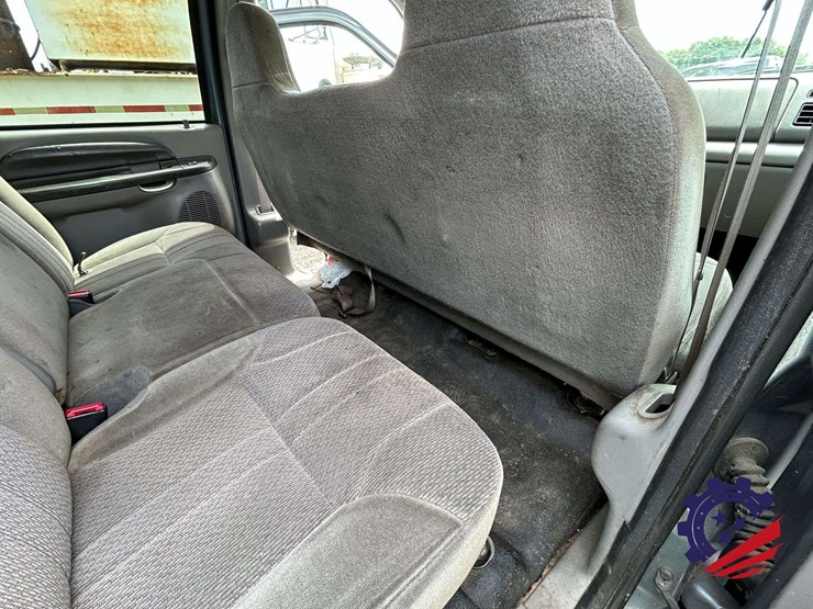 2000-ford-excursion-image-57