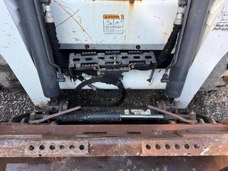 2020-bobcat-t740-image-10
