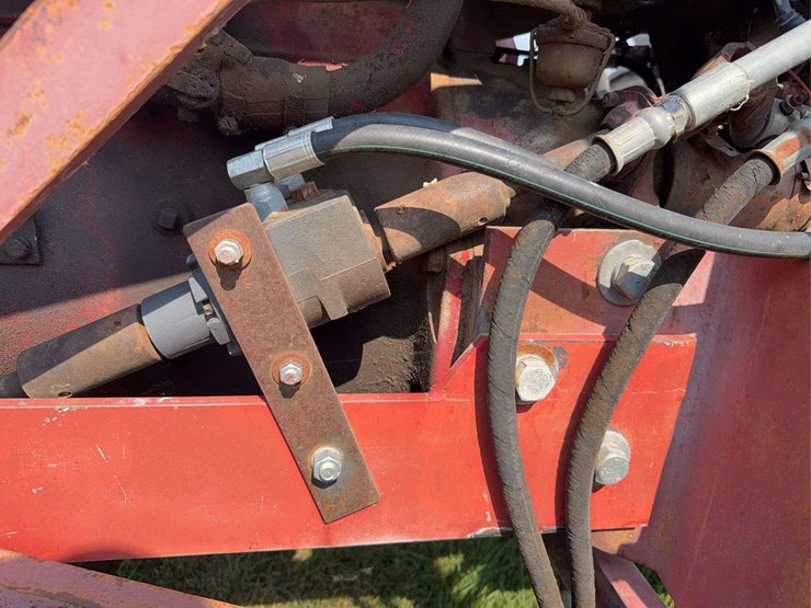farmall-340-gas-with-loader-image-59