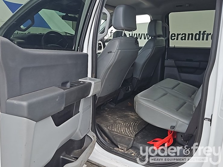 2023-ford-f550-xl-image-18