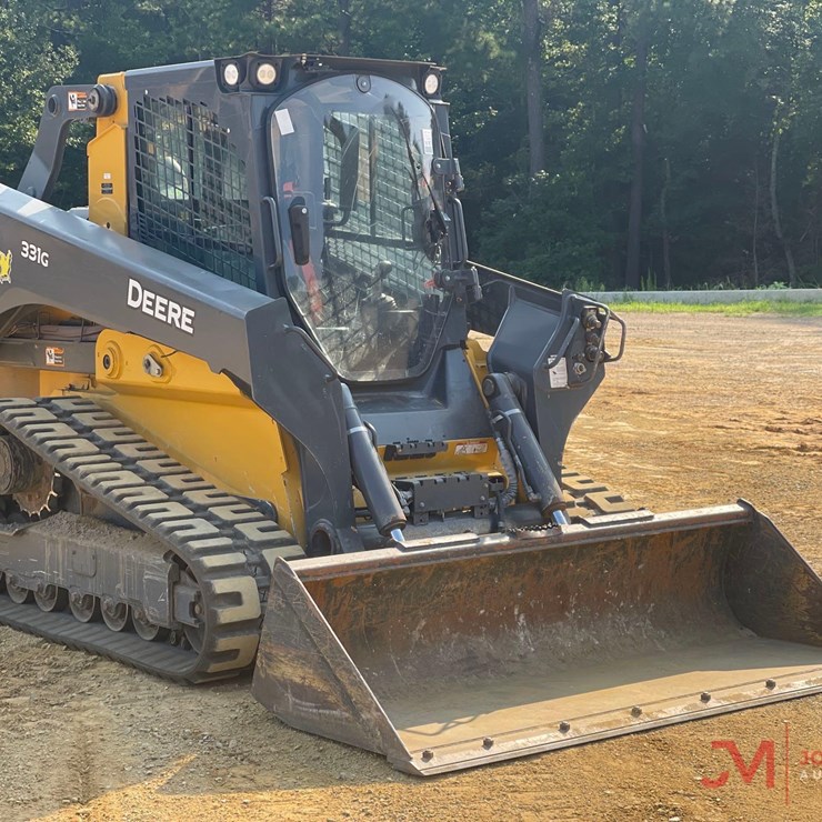 2021 DEERE 331G