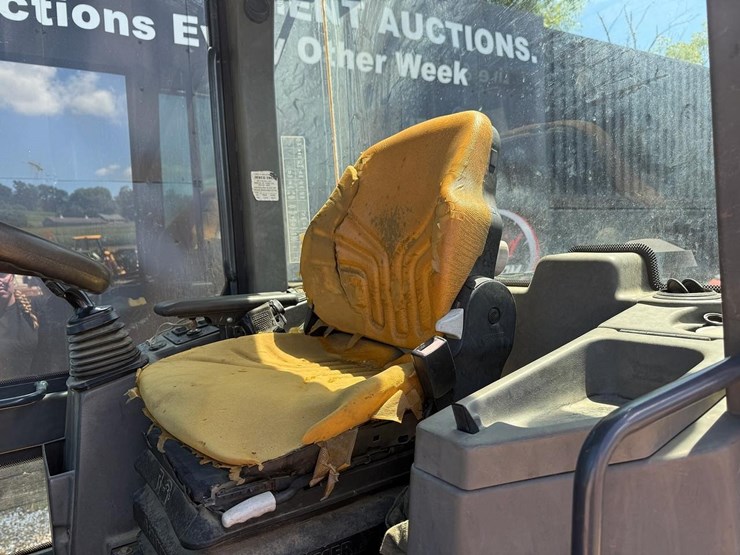 2008-deere-344j-image-16