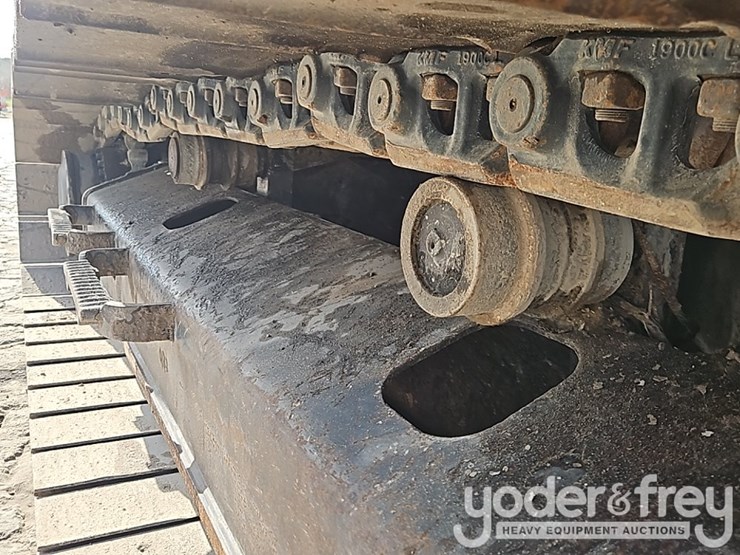 2019-caterpillar-323-image-11