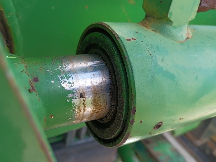 john-deere-2940-image-55