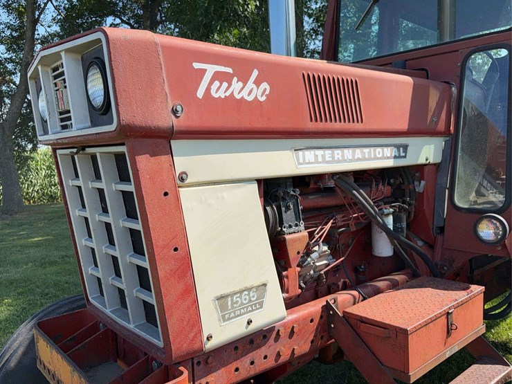 farmall-1566-turbo-image-11