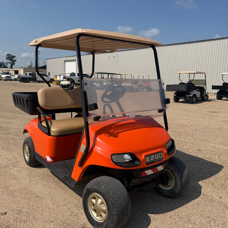 #69 • 2017 EZ-GO TXT GOLFCART
